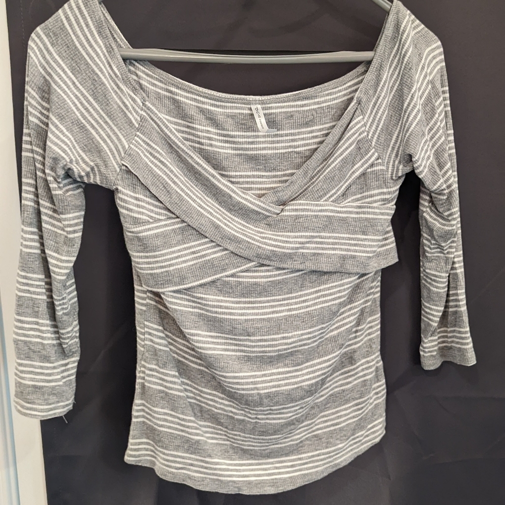 DNA Couture Women's medium 3/4 sleeve shirt